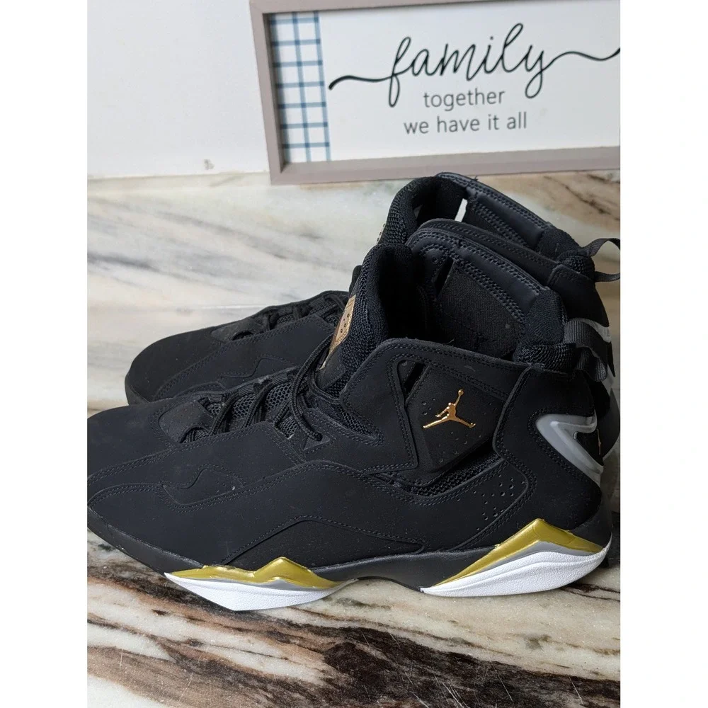 Jordan True Flight Mens Black Metallic Gold Basketball‎ Shoes 342964-070 Size 11